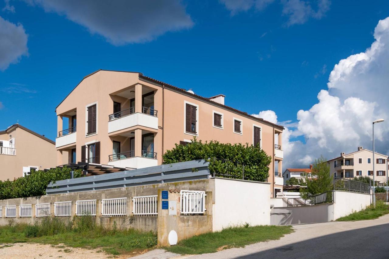 Apartment Carpe Diem Premantura Exterior photo